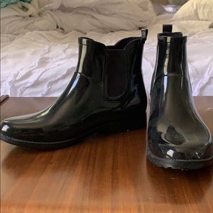 Size 10 Rainboots